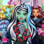 Monster High Girls’ School Team Game